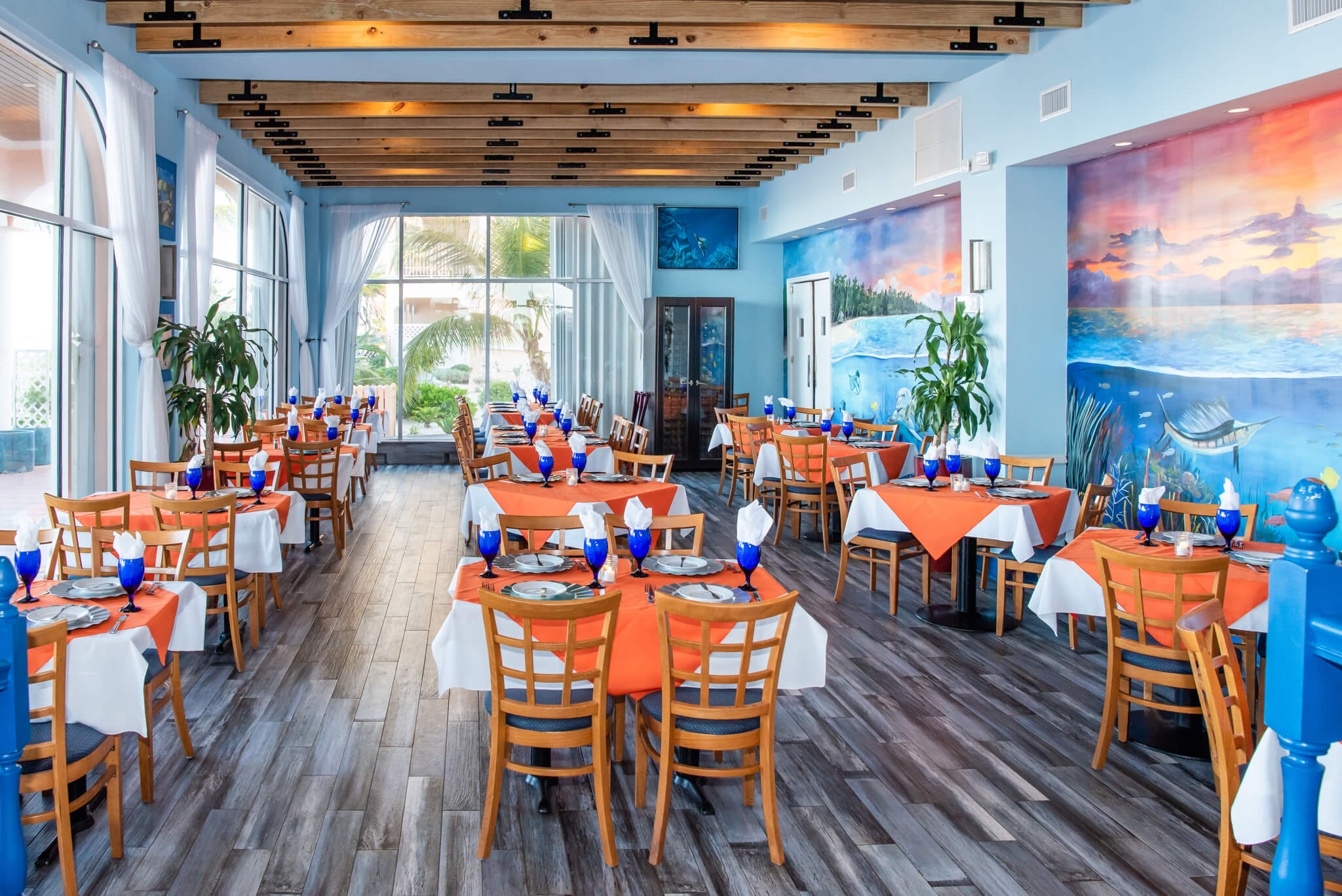 David's dining room with its Cayman murals